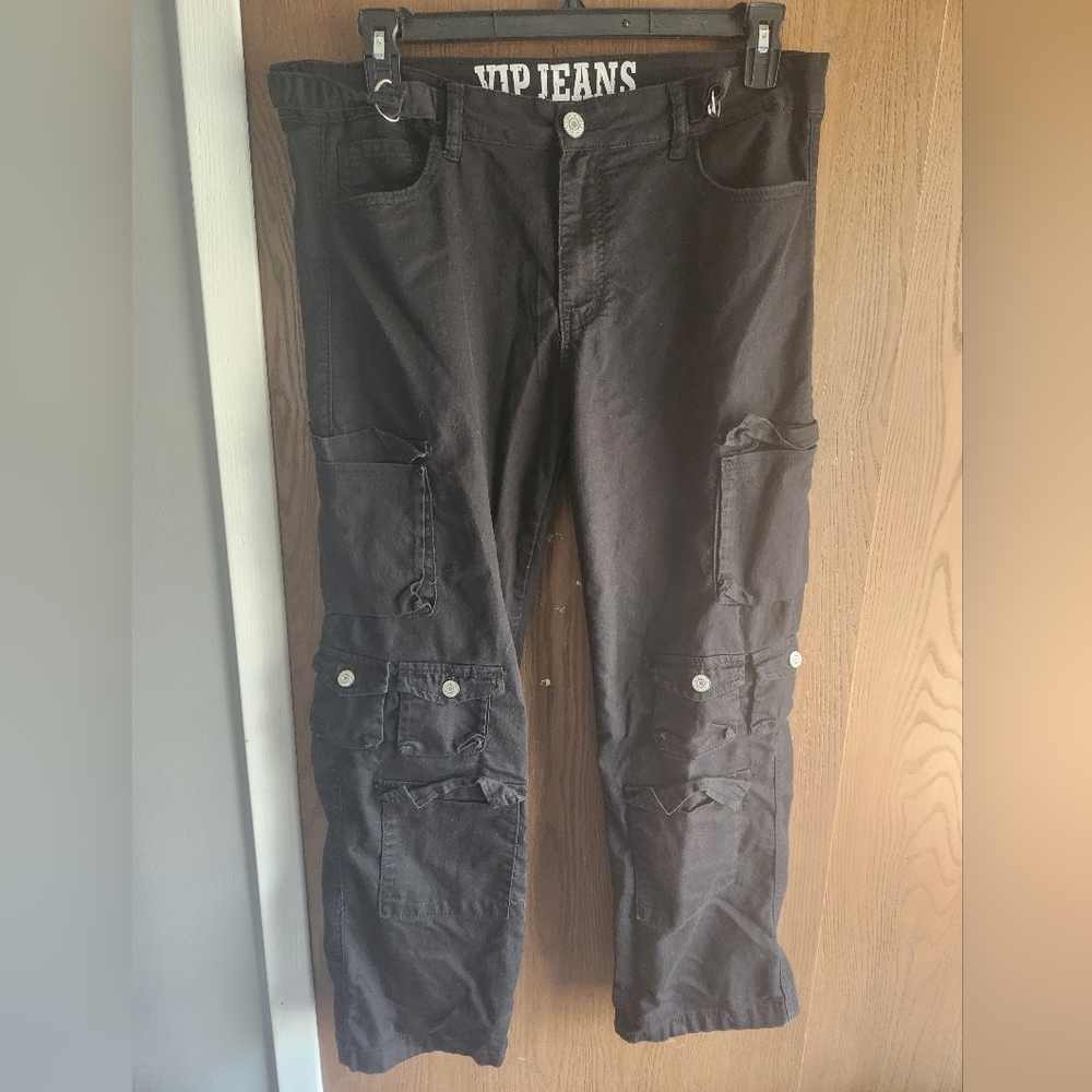 VIP Black Cargo Pants Essential